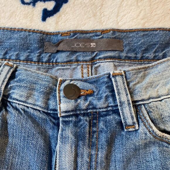 Joe’s Jeans Jean Shorts Size W26 ⭐️ - Picture 3 of 6